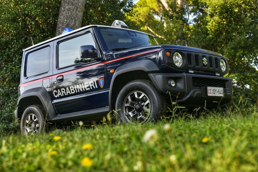  Suzuki Jimny Carabibieri 2019 года  (IT) (фото 1 из 4)